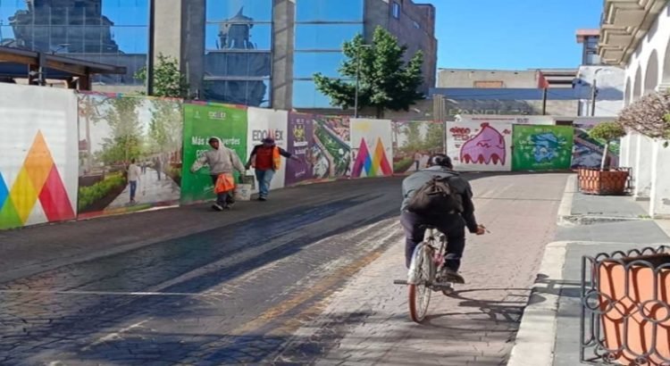 Ola de calor pone en jaque a ciclistas en Toluca