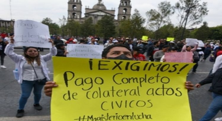 Siguen los bloqueos por parte de maestros en autopistas del Edomex; exigen pago de prestaciones