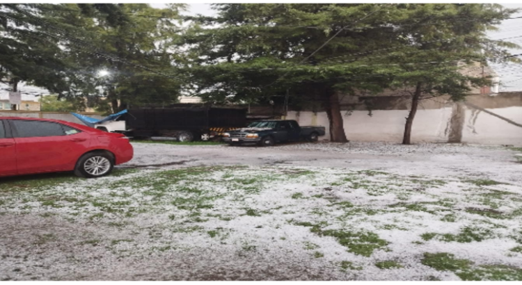Tremenda granizada sorprendió a Toluca