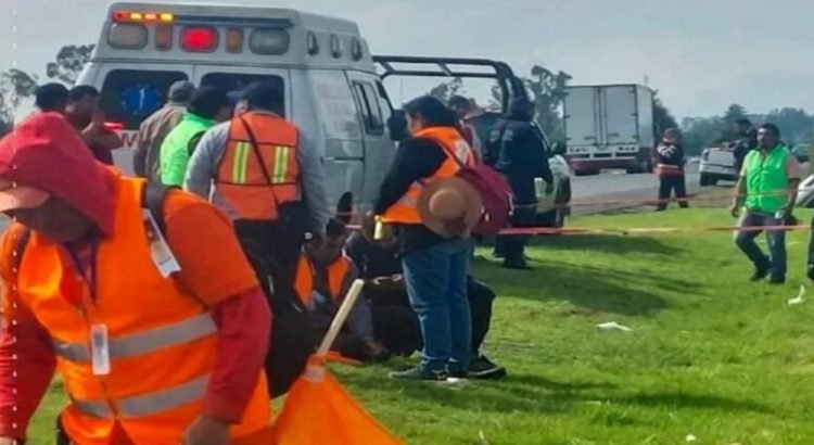Taxista atropelló a peregrinos en Toluca; hay un muerto y 5 heridos