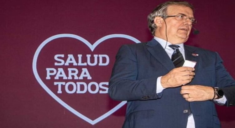 Marcelo Ebrard anunció plan de salud universal en el Edomex