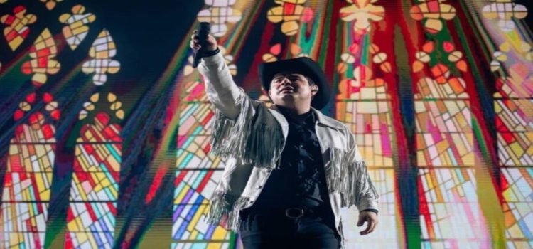 Alfredo Olivas, el cantante de música regional llegará a Toluca