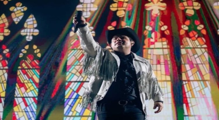 Alfredo Olivas, el cantante de música regional llegará a Toluca