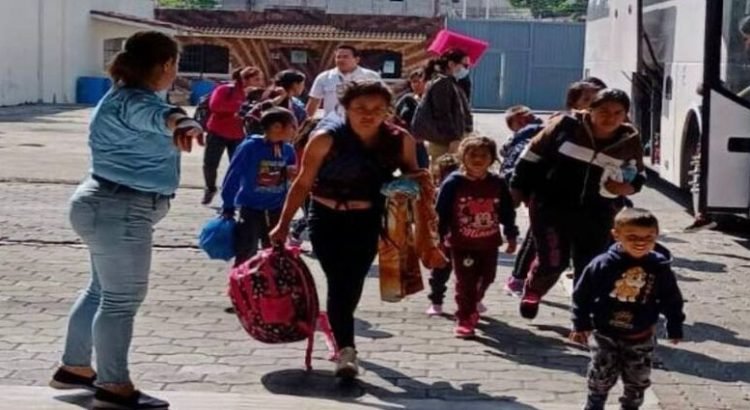 Deportan a 156 guatemaltecos asegurados en Toluca