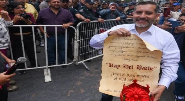 Habitantes protestaron contra baches en calles de Toluca