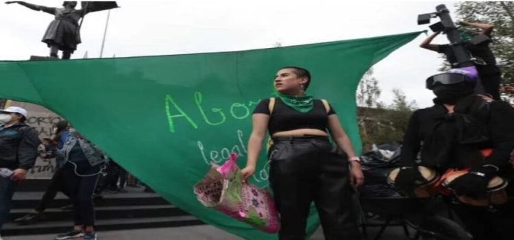 Anuncian marchas por el Día por la Despenalización del Aborto en Toluca