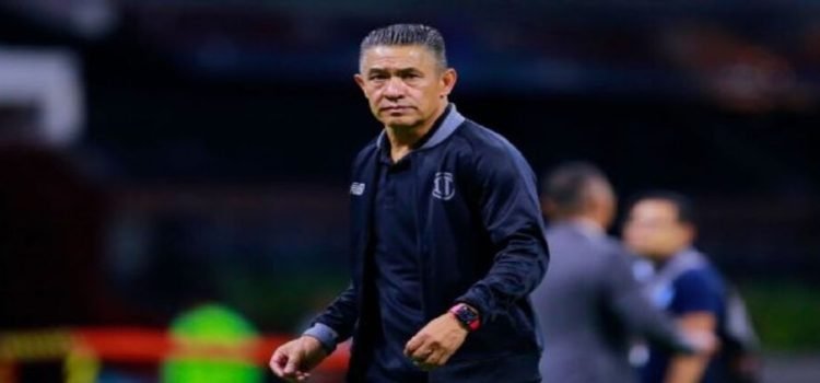 ‘Nacho’ Ambriz “favorito” entre candidatos para dirigir a Costa Rica