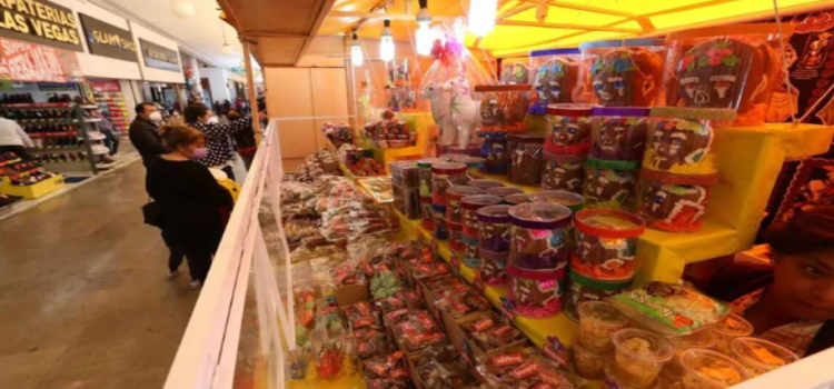 Esperan incremento de ventas de 20% en comercio formal por la Feria del Alfeñique en Toluca