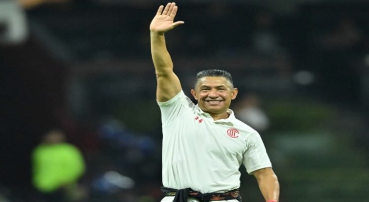Despiden a Ignacio Ambriz del Club Toluca