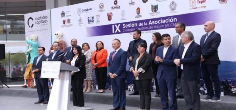 Asociación de Ciudades Capitales reconoció labor de Raymundo Martínez