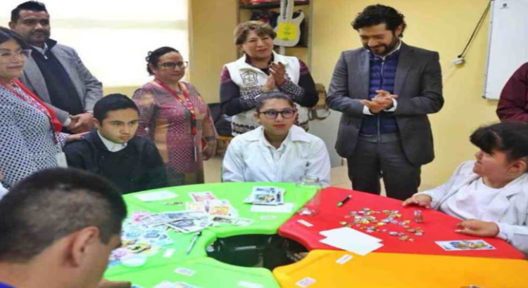 Gobernadora Delfina Gómez propone apoyo universal a personas con discapacidad en Edomex