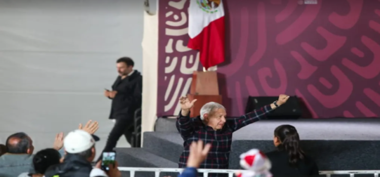 López Obrador cerró su gira por Edomex en Toluca