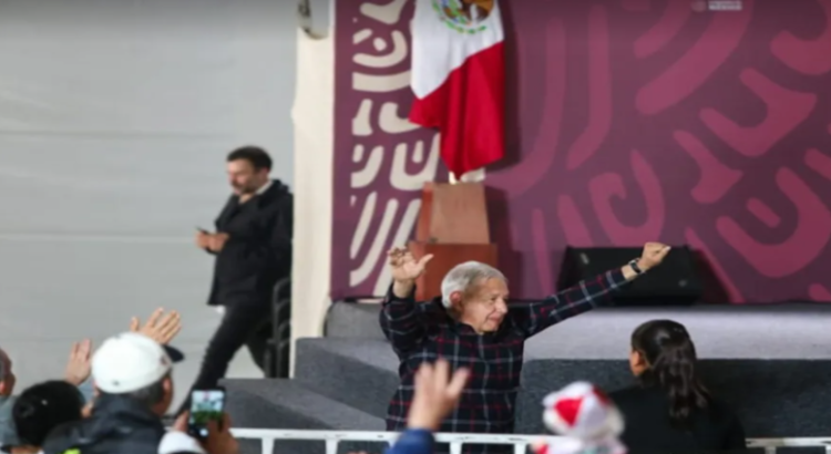 López Obrador cerró su gira por Edomex en Toluca
