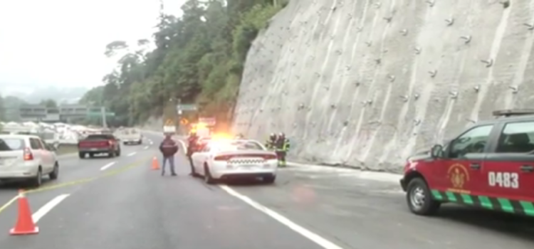 Camioneta chocó contra motociclista en carretera México-Toluca