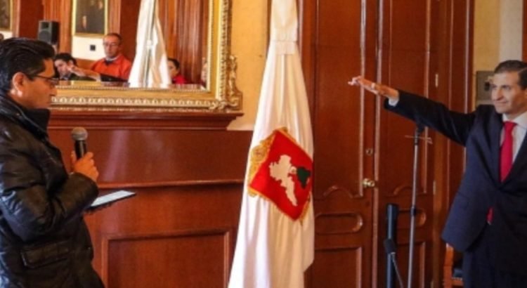 Juan Maccise toma protesta como nuevo alcalde de Toluca