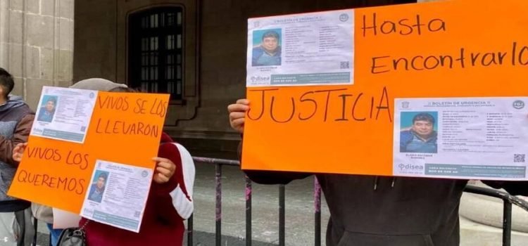 “Los queremos con vida”, dicen familias de vendedores de pollo desaparecidos en Toluca