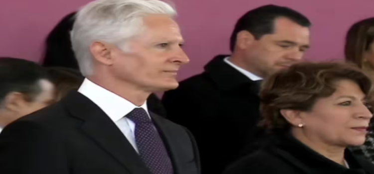 Reaparece Alfredo Del Mazo junto a la Gobernadora Delfina Gómez en ceremonia conmemorativa