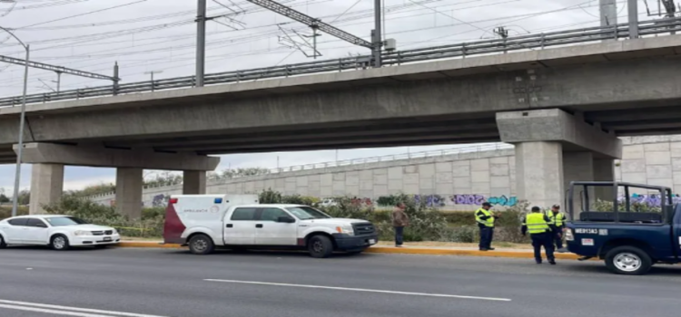 Localizan cuerpo de mujer en inmediaciones del Tren México-Toluca