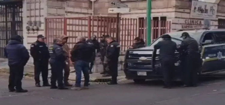 Policías estatales presuntamente alcoholizados se enfrentaron a elementos de Toluca