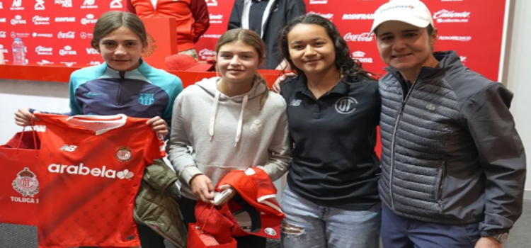 Lorena Ochoa dió charla motivacional a jugadoras del Toluca