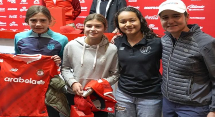 Lorena Ochoa dió charla motivacional a jugadoras del Toluca