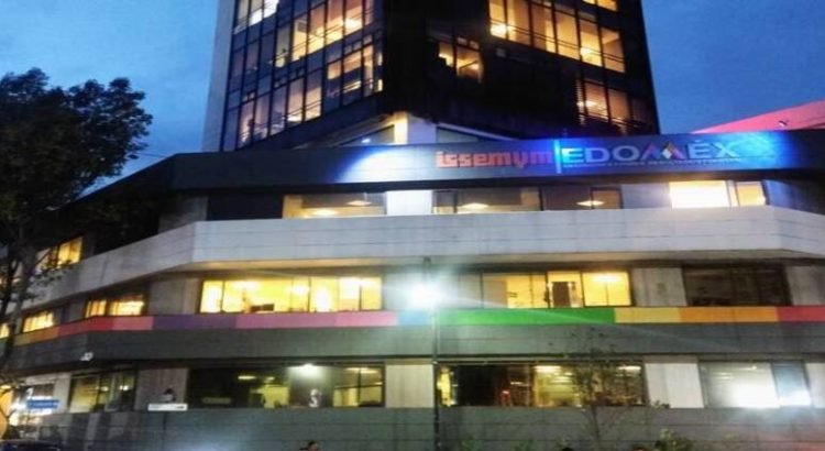 Pensionados del ISSEMyM se ampararon para evitar aumento de cuotas