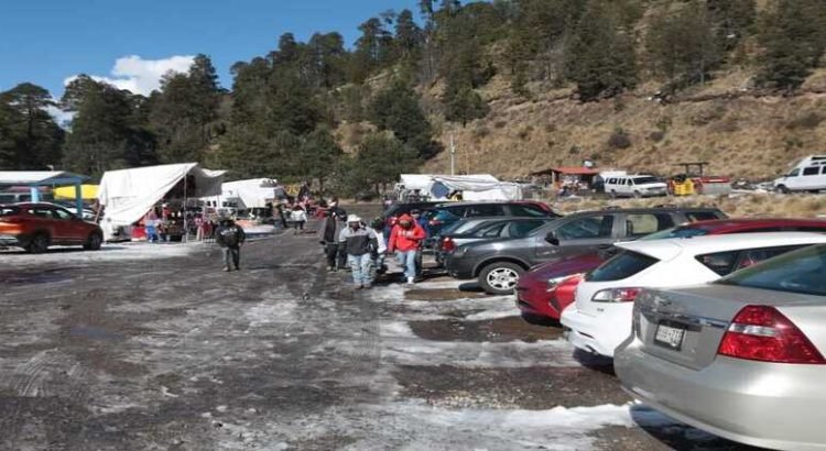 Especialistas piden implementar medidas por impacto turístico en el Nevado de Toluca