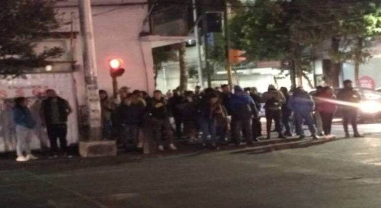 Realizan operativo nocturno contra ambulantes en Toluca