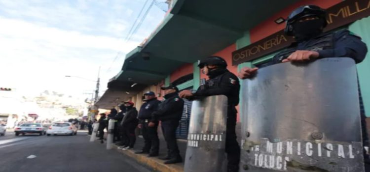 Comienza la ‘limpia’ de vendedores ambulantes en centro de Toluca