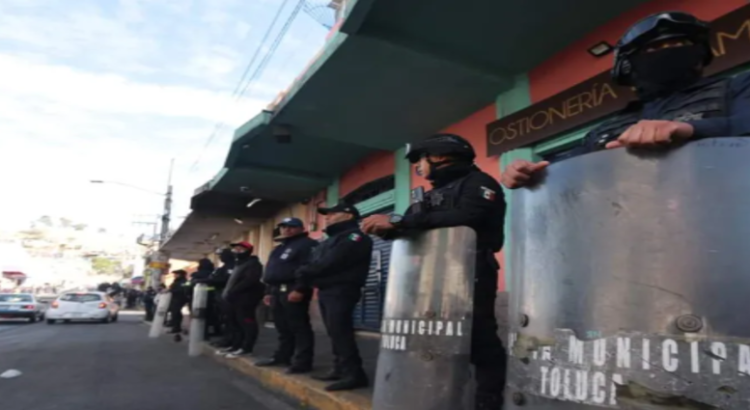 Comienza la ‘limpia’ de vendedores ambulantes en centro de Toluca