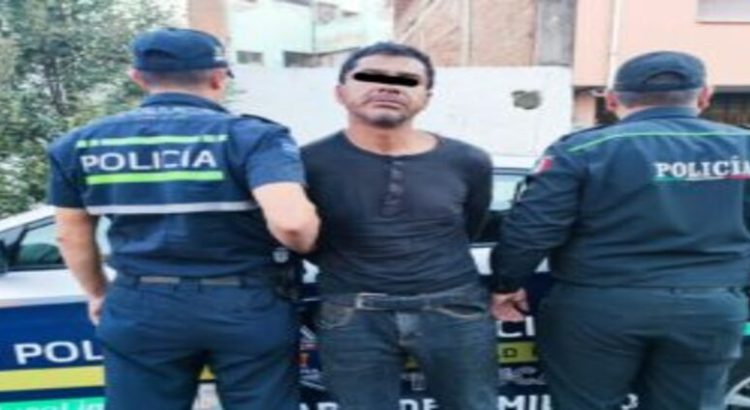 Elementos de la Dirección General de Seguridad y Protección detienen a sujeto por robo con violencia a un negocio en Toluca