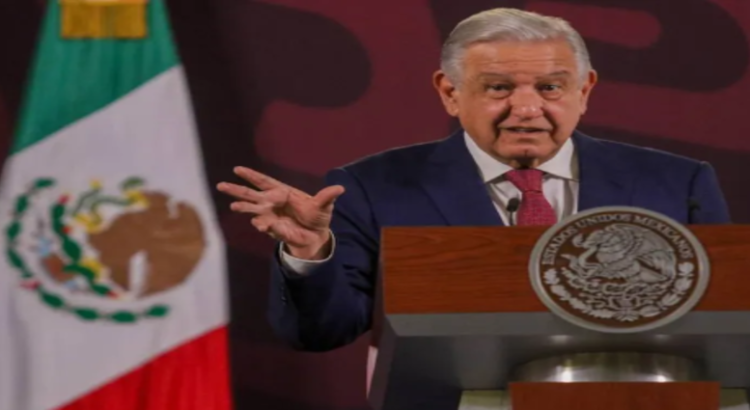 AMLO buscará que aeropuerto de Toluca sea público y quede a cargo de la SEMAR