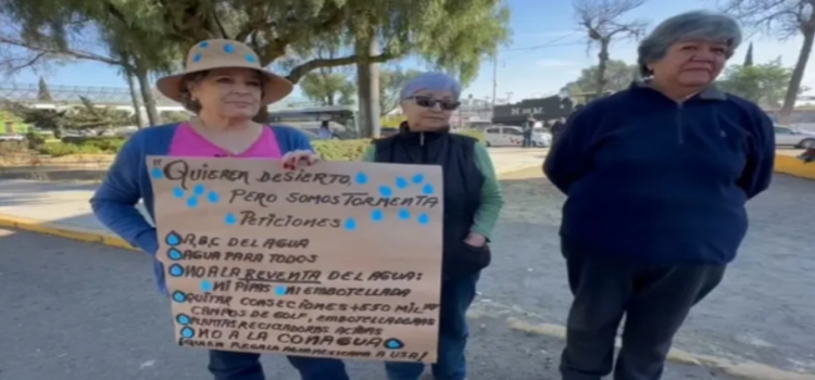 Habitantes reclaman el poco abastecimiento de agua en Toluca