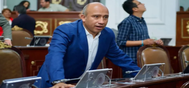 Diputado exige mayor seguridad contra ‘montachoques’ en carretera México-Toluca