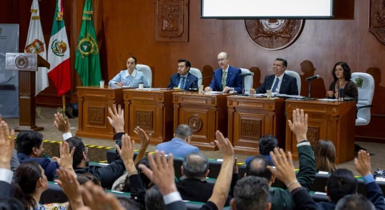 UAEMéx actualiza su plan de estudios del bachillerato