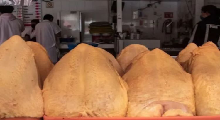 Bodegas ligadas a secuestro en Toluca estaba lleno de pollo contaminado con sustancias cancerígenas