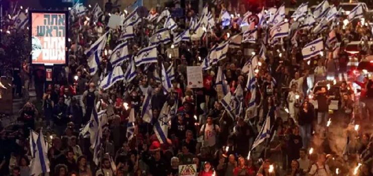 Multitudinaria manifestación en Jerusalén para exigir la renuncia de Netanyahu