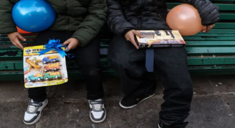 Realizan colecta para niños afectados por huracán ‘Otis’ en Toluca