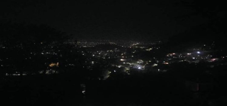 Siguen los apagones en el valle de Toluca