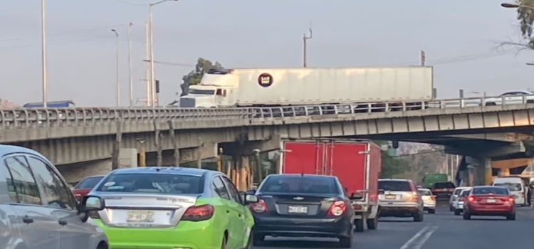 Implementan dispositivo de ordenamiento vial en Toluca