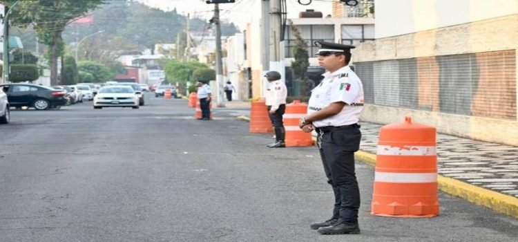 Aplican operativo para liberar calles en Toluca