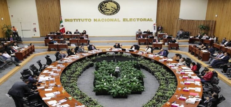 Al momento existen 99 solicitudes de protección a políticos en Edomex Al momento existen 99 solicitudes de protección a políticos en Edomex