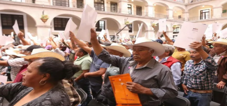 Entregan más de 600 documentos agrarios en beneficio de Productores del campo en Edomex Entregan más de 600 documentos agrarios en beneficio de Productores del campo en Edomex