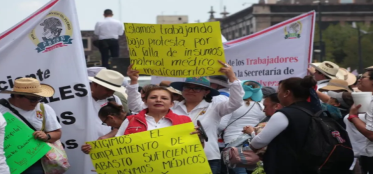 Sindicato Nacional de Trabajadores de la Salud exige 17 mil bases laborales en Toluca
