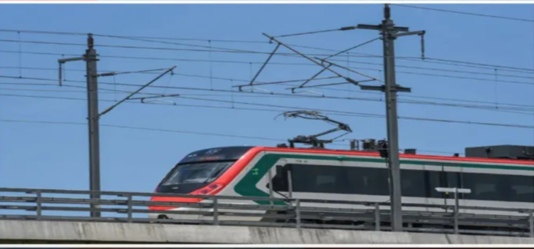 Retraso en Tren México-Toluca fue debido a derechos de vía: SICT