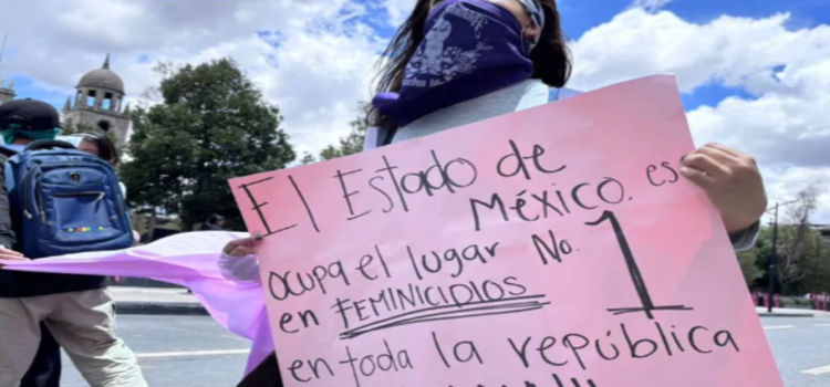 Colectivas feministas exigen justicia para las víctimas en Toluca