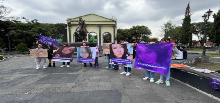 Protestan por feminicidio de joven en Toluca