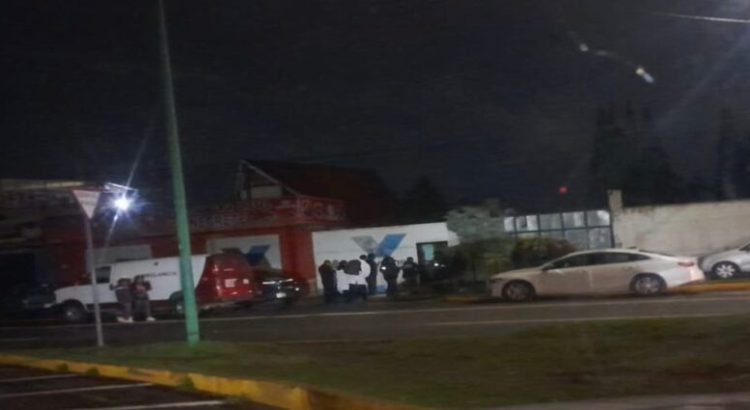 Localizan cuerpo sin vida de un hombre en taller eléctrico de Toluca
