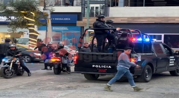 Detienen a sujeto tras persecución en Toluca
