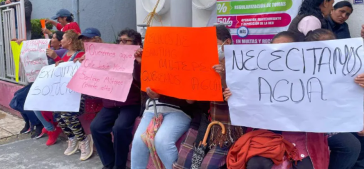 Habitantes denuncian falta de agua potable en Santiago Miltepec, Toluca